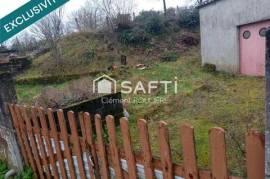 Terrain constructible de 327 m² avec garage