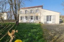 Magnifique maison rénovée - Aumagne