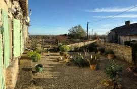 Lovely 3 Bed Country House 10 Minutes from Sauze-Vaussais And Ruffec - €145160