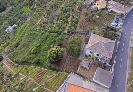 House with Great Potential in Canhas House with Great Potential in Canhas