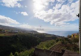 House with Great Potential in Canhas House with Great Potential in Canhas