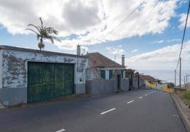 House with Great Potential in Canhas House with Great Potential in Canhas