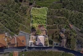 House with Great Potential in Canhas House with Great Potential in Canhas