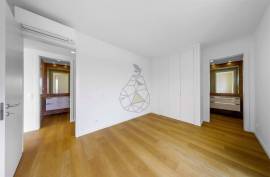 2 Bedroom Duplex Apartment with 2 parking spaces in Alvor