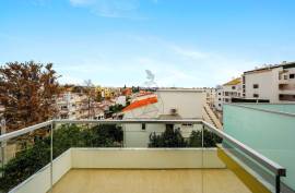 2 Bedroom Duplex Apartment with 2 parking spaces in Alvor