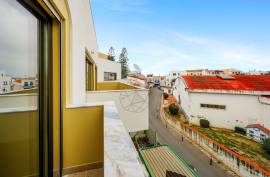 2 Bedroom Duplex Apartment with 2 parking spaces in Alvor