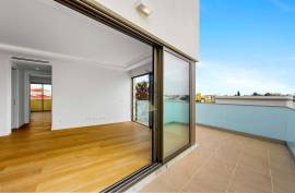 2 Bedroom Duplex Apartment with 2 parking spaces in Alvor