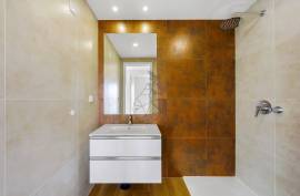 2 Bedroom Duplex Apartment with 2 parking spaces in Alvor