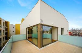 2 Bedroom Duplex Apartment with 2 parking spaces in Alvor