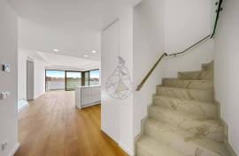 2 Bedroom Duplex Apartment with 2 parking spaces in Alvor