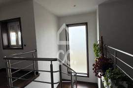 Excellent 4 Bedroom Villa of Modern Architecture Ideal for Living or Investing