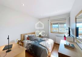 Modern 3 Bedroom Apartment with Open Space, 3 Balconies and Suite