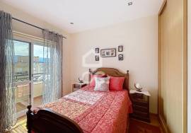 Modern 3 Bedroom Apartment with Open Space, 3 Balconies and Suite