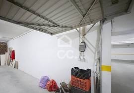 Modern 3 Bedroom Apartment with Open Space, 3 Balconies and Suite