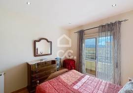 Modern 3 Bedroom Apartment with Open Space, 3 Balconies and Suite
