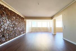 Apartamento T4 em Cascais com vista Mar e Serra