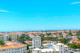 Apartamento T4 em Cascais com vista Mar e Serra