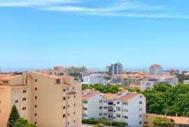 Apartamento T4 em Cascais com vista Mar e Serra