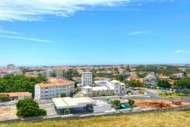 Apartamento T4 em Cascais com vista Mar e Serra