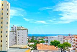 Apartamento T4 em Cascais com vista Mar e Serra
