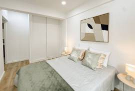 Apartamento T3 Totalmente Renovado em Benfica