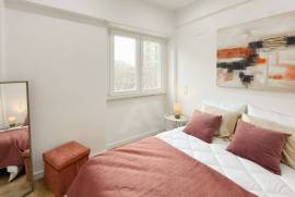 Apartamento T3 Totalmente Renovado em Benfica