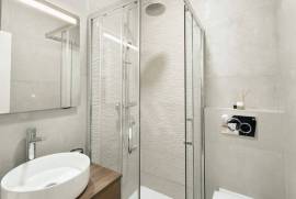 Apartamento T3 Totalmente Renovado em Benfica