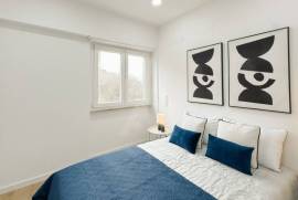 Apartamento T3 Totalmente Renovado em Benfica