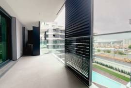 Apartamento T2 nas Avenidas Novas em Condomínio Fechado