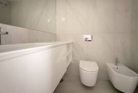 Apartamento T2 nas Avenidas Novas em Condomínio Fechado