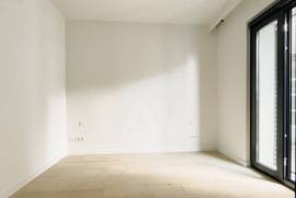 Apartamento T2 nas Avenidas Novas em Condomínio Fechado