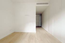 Apartamento T2 nas Avenidas Novas em Condomínio Fechado