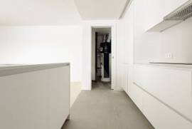 Apartamento T2 nas Avenidas Novas em Condomínio Fechado