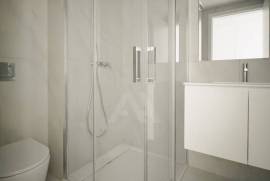 Apartamento T2 nas Avenidas Novas em Condomínio Fechado