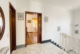 Moradia T4 em Alcabideche com Terraço e Garagem Moradia T4 em Alcabideche com Terraço e Garagem