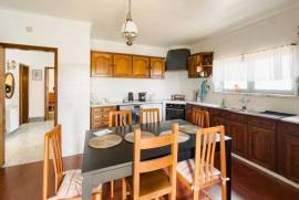 Moradia T4 em Alcabideche com Terraço e Garagem Moradia T4 em Alcabideche com Terraço e Garagem