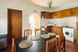 Moradia T4 em Alcabideche com Terraço e Garagem Moradia T4 em Alcabideche com Terraço e Garagem