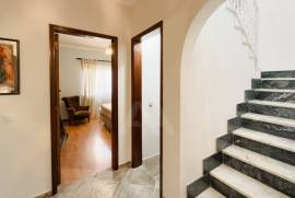 Moradia T4 em Alcabideche com Terraço e Garagem Moradia T4 em Alcabideche com Terraço e Garagem