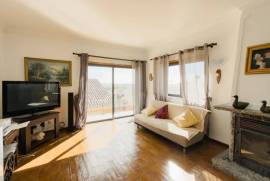 Moradia T4 em Alcabideche com Terraço e Garagem Moradia T4 em Alcabideche com Terraço e Garagem