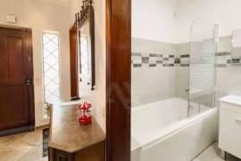 Moradia T4 em Alcabideche com Terraço e Garagem Moradia T4 em Alcabideche com Terraço e Garagem