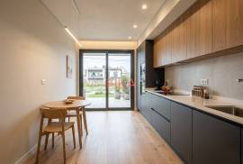 NEW 4 bedroom villa with pool and 200m²