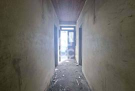 House to recover - Santa Luzia