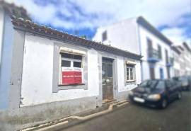 House to recover - Santa Luzia