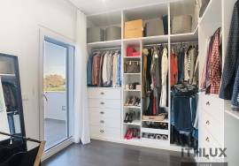 3+1 bedroom villa as new with pool and premium finishes in Vila Viçosa