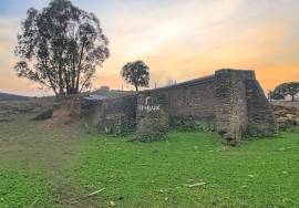 Investment in the natural environment: 45 ha estate with buildings and rural tourist potential