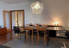 4 bedroom apartment in condominium with pool and gym