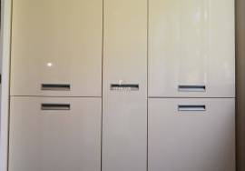 4 bedroom apartment in condominium with pool and gym