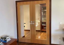 4 bedroom apartment in condominium with pool and gym