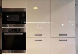 4 bedroom apartment in condominium with pool and gym