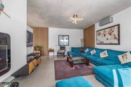 Contemporary 4-Bedroom Luxury Villa with Private Pool and Garden in Almancil